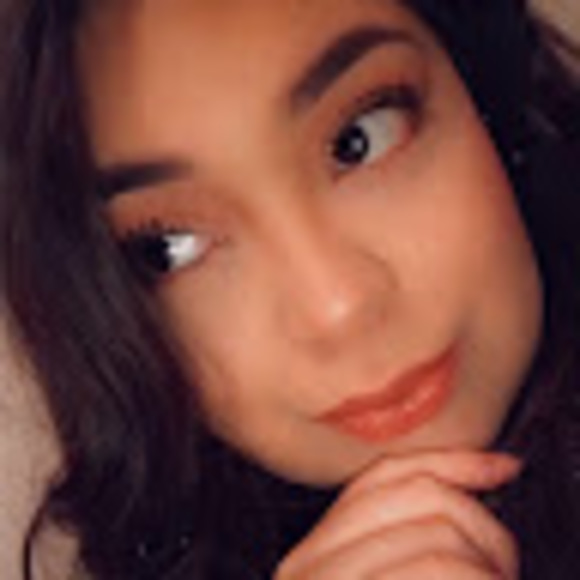 Meet your Posher, Daniela - Picture 1 of 1